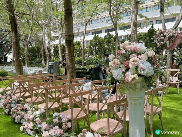 在九龍尖沙咀廣東道1881公館後花園內拍攝是结婚和與拍拖的場...