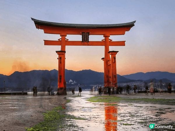 我喜歡廣島的嚴島神社是日本國內的世界文化遺產之一，神社內的[...