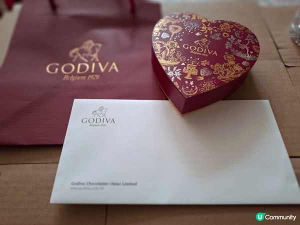 3月14日我收到了這份情人節禮物，超開心呀！9顆裝GODIV...