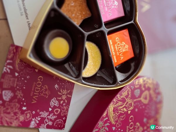 3月14日我收到了這份情人節禮物，超開心呀！9顆裝GODIV...