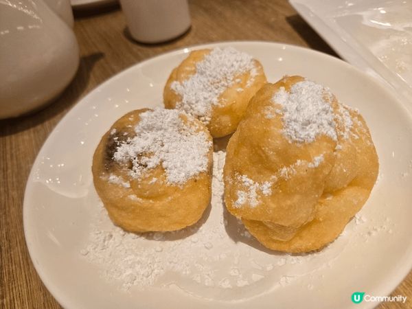 上海甜點豆沙煱餅同高力豆沙係最爱，最近出了白玉塔糕同桂花杞子...