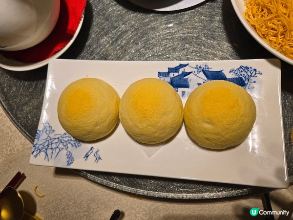 澳門氹仔漁村，金黃焗义燒飽，沙姜豬手，豬潤燒賣，款款點心都好...
