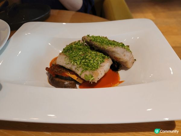 慶祝朋友生日，因為有折扣，去了康得思酒店食午餐，3道菜，前菜...