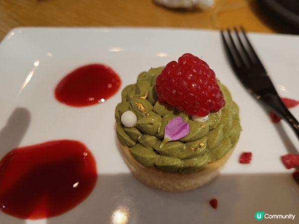 慶祝朋友生日，因為有折扣，去了康得思酒店食午餐，3道菜，前菜...