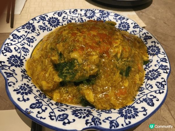 上海婆婆餐廳美食多樣，2月份時還有當造的蟹粉扒豆苗，惹味可口...