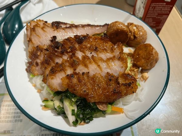 今次推介中環嘅越橋餐廳，呢間餐廳推薦的金沙雞球飯，份量十足之...