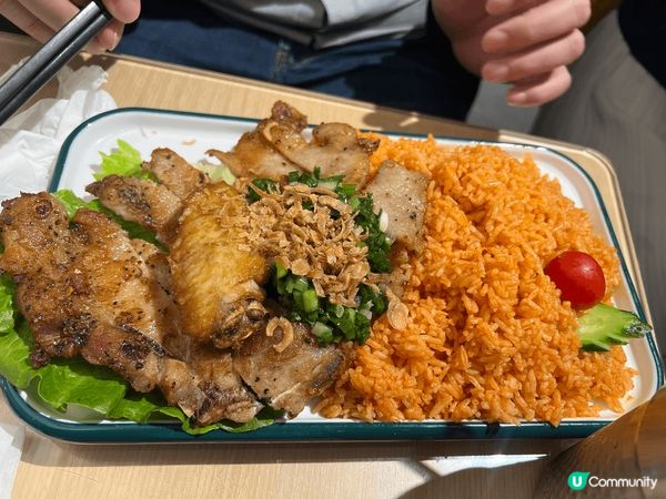 今次推介中環嘅越橋餐廳，呢間餐廳推薦的金沙雞球飯，份量十足之...