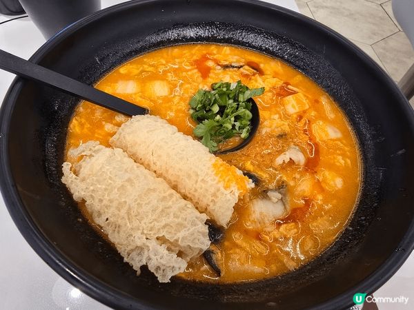 這個是龍蝦湯海鮮湯飯，是天水圍米籽的其中一道茶，味道不錯，挺...