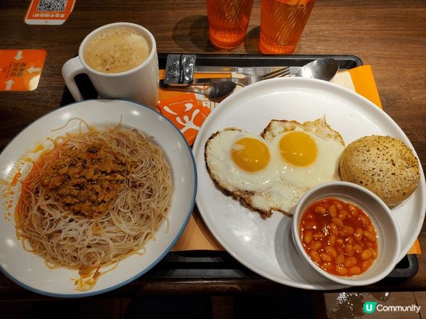 每日食到一份豐富嘅早餐係最滿足嘅，依份南瓜籽豆乳軟包早餐食材...