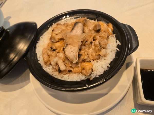 鹹魚肉餅飯，蒜蓉大蝦，煎釀三寶，全是酒樓必點港式美食，充滿兒...