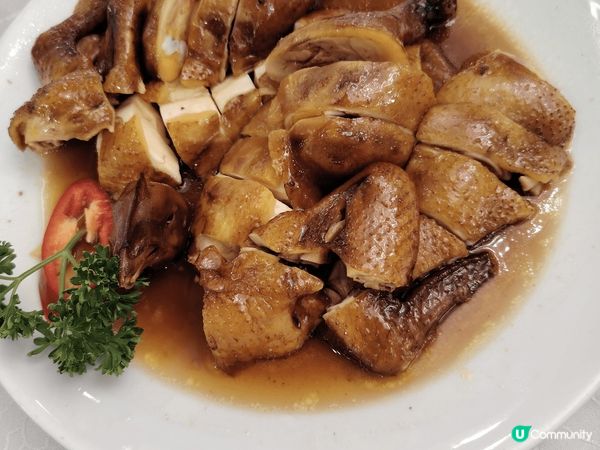 富臨酒樓，用一蚊頭條報紙 券 。兩個人可以叫一隻，真係唔簡單...