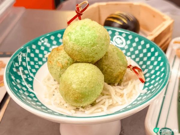 今天要介紹的餐廳 🌟 龍點心🌟 位於銅鑼灣，是一家在香港有幾...