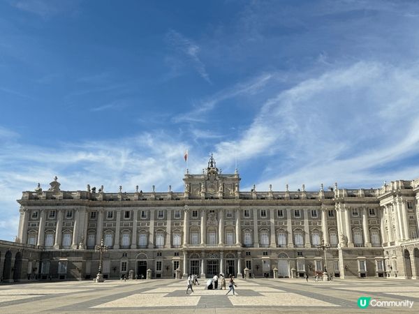 相中風景攝於去年在西班牙首都馬德里(Madrid)，位於西班...