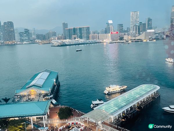 一張香港坐摩天輪，兩張在汕頭