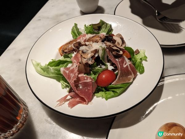 好鐘意食Pizza express既pizza，又薄又脆，又...