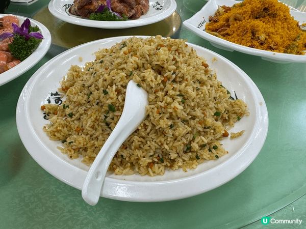 這家位於深圳南澳的「景好海鮮餐廳」，海鮮新鮮又美味，款式還多...