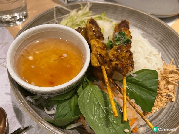 呢間位於商場內既泰菜，都算坐得舒服，食物質素亦唔錯～ 最鍾意...