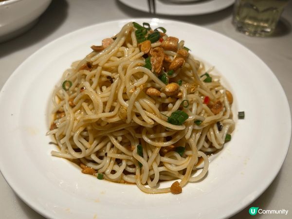 今次想推介的美食係深圳嘅中式餐廳吳莊，它的簡約設計，氛圍感滿...