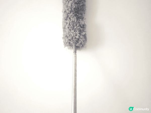 清潔「好幫手」的特點是：輕巧、使用方法簡單，以及方便清洗且可...