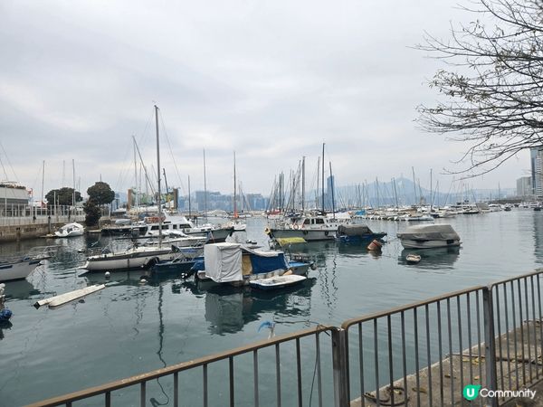 放假最好就是行海傍，吹着微风，欣赏平静的海，身心都舒畅轻松！...