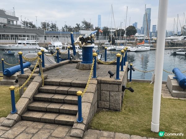 放假最好就是行海傍，吹着微风，欣赏平静的海，身心都舒畅轻松！...