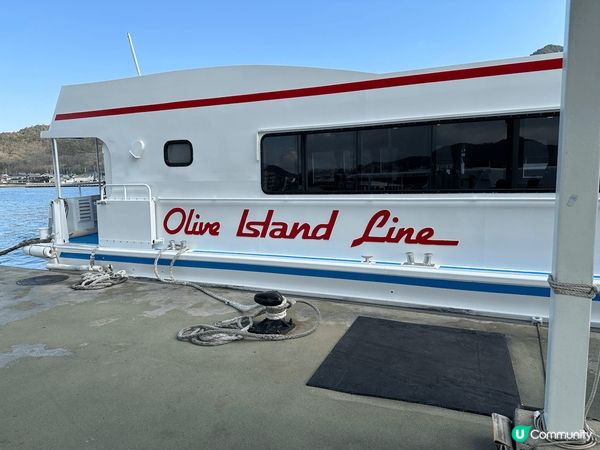 係高松去小豆島是坐船去的。我坐高速船大約35分鐘就到。坐這船...