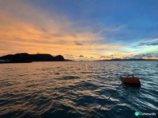 去馬來西亞蘭卡威坐日落遊艇，出海睇日落，睇住個天慢慢變色，好...