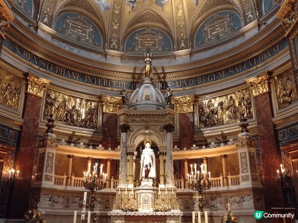 這是奥地利，很美，很古典，我很喜歡歐州的建築設計和風格。