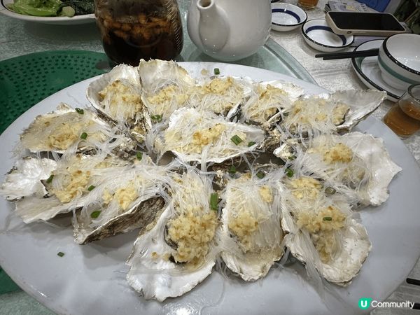 同朋友們復活節期間於珠海海鮮市場食海鮮餐，比香港便宜一半，而...