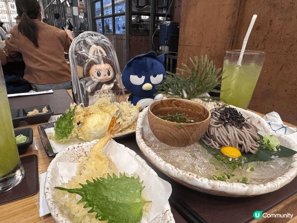 去泰國更係要飲飲食食啦，又平又靚，環境又好，仲唔會比人趕走