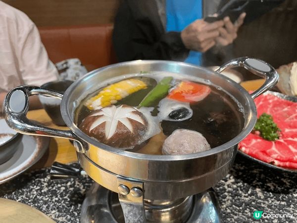 湊湊一人火鍋，坐得舒服，仲包珍珠奶茶，豆腐甜品，超好味！大家...