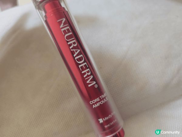韓是品牌Neuraderm頸紋精華，質地不會笠，不會令頸帶來...