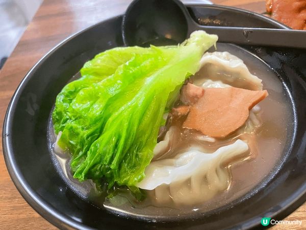 有菜有肉，有蛋白質有澱粉，仲有無味精嘅住家老火湯，味道營養滿...