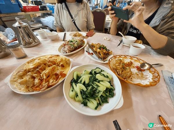 西貢海鮮酒樓，酒樓環境舒適應，位於西貢的海邊，所以可以欣賞到...