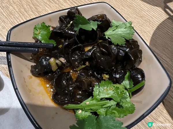 屋企附近開咗一間酸菜魚專門店，我推介二人套餐連米線酸菜魚，份...