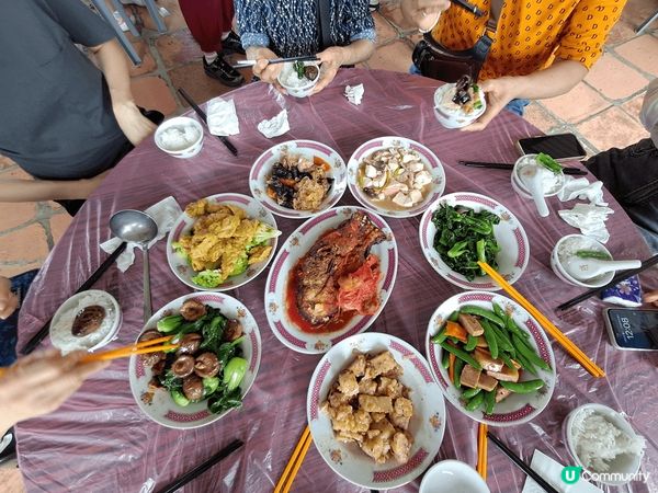 佛誕當天相約家人和朋友，去荃灣竹林禪院拜神和浴佛，跟著一起食...