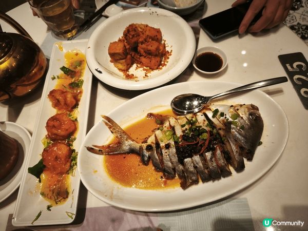 港味 - 中式茶樓晚餐可點嘅小食,柚子鳳尾蝦同黃金脆豆腐,水...