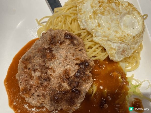 漢堡扒魚蛋魚皮餃車仔麵,漢堡扒煎得香口，咬落有肉汁,魚蛋彈牙...