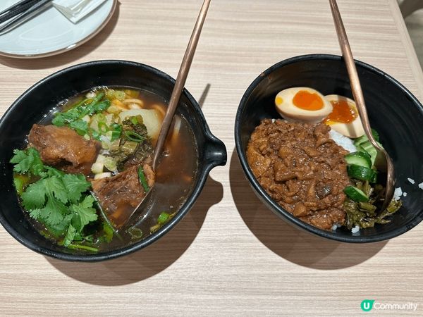 最重要的是打邊爐，可以品嘗肥牛，收工是食餐好，港式肉燥飯，配...