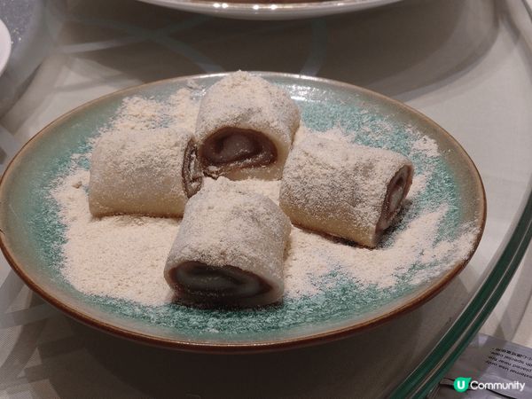 在尖沙咀的帝苑酒店東來順餐廳與同事食午宴。