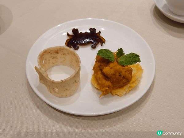 在尖沙咀的帝苑酒店東來順餐廳與同事食午宴。