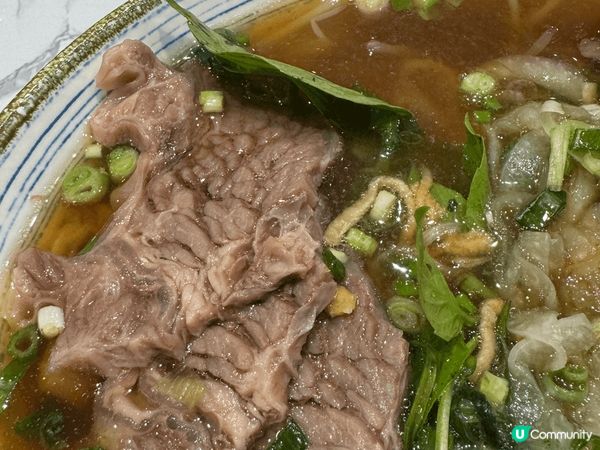 我今日要介紹嘅打卡美食係位於石籬嘅「越旺」！其實我好鍾意食越...