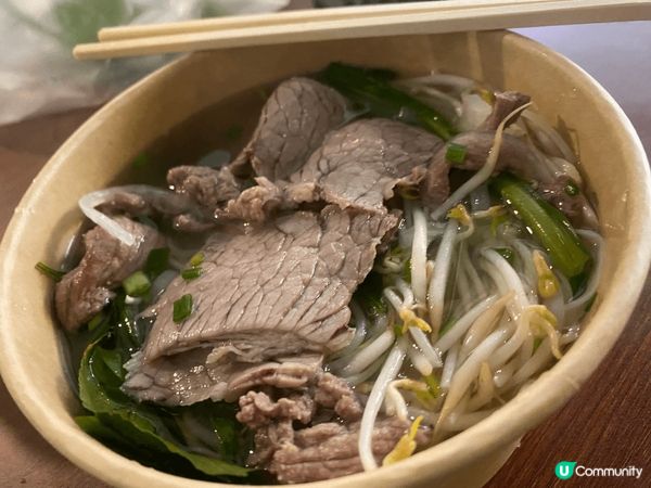 越南湯河加越南湯河薯片，真係有越南湯河嘅味道。越南河內特產。...