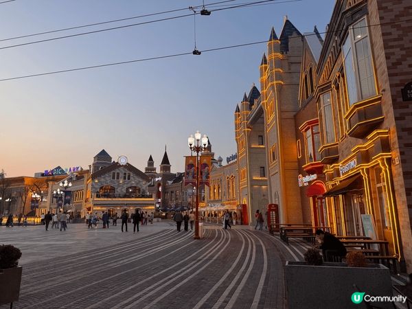 這裡是烏茲別克首都Tashkent的Magic Park,是...