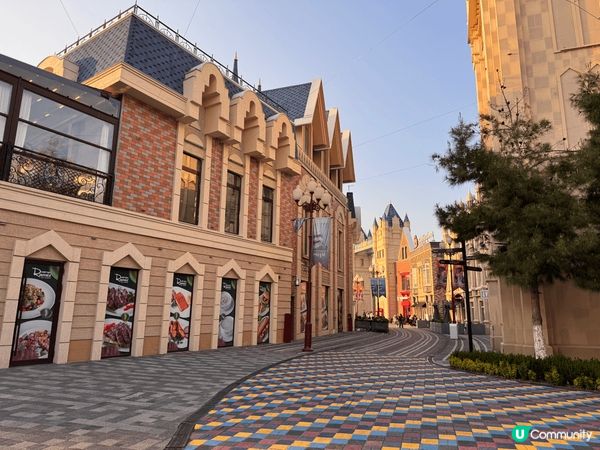 這裡是烏茲別克首都Tashkent的Magic Park,是...