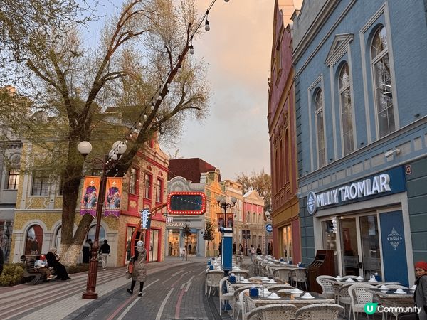 這裡是烏茲別克首都Tashkent的Magic Park,是...