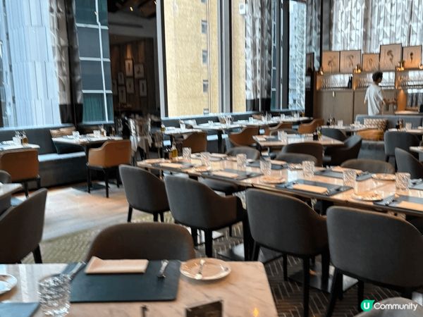 今日同同事去左蘭桂坊高級西餐廳Porterhouse 食商務...