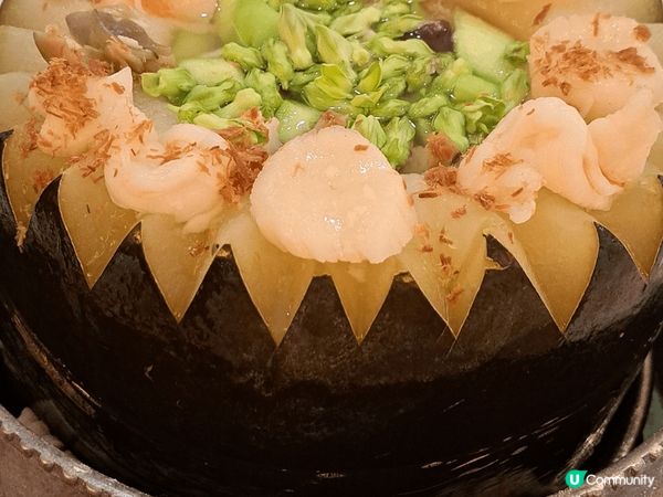 绝對是懐舊菜的經典，有蝦片的炸子雞及解暑的冬瓜盅