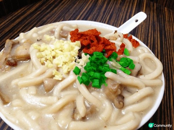 濃郁的湯頭帶有蝦米味及冬菇鮮味，還有少許脆口的豬油渣，加上自...