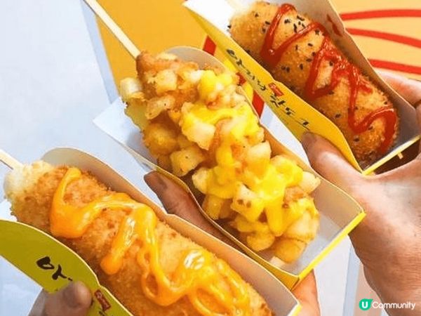 雙重芝士熱狗棒，外層軟熟嘅麵包層融合內裡滿滿雙重芝士，食到成...